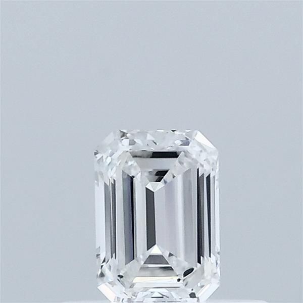 0.34 ct lab-grown Emerald Diamond