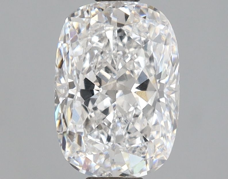 1.55 ct lab-grown Cushion modified Diamond