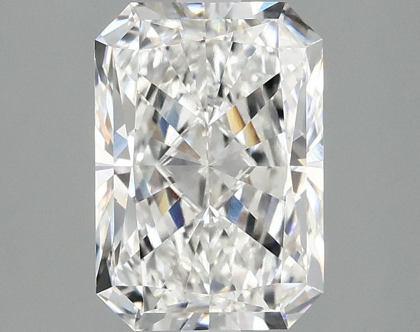 2.56 ct Radiant diamond