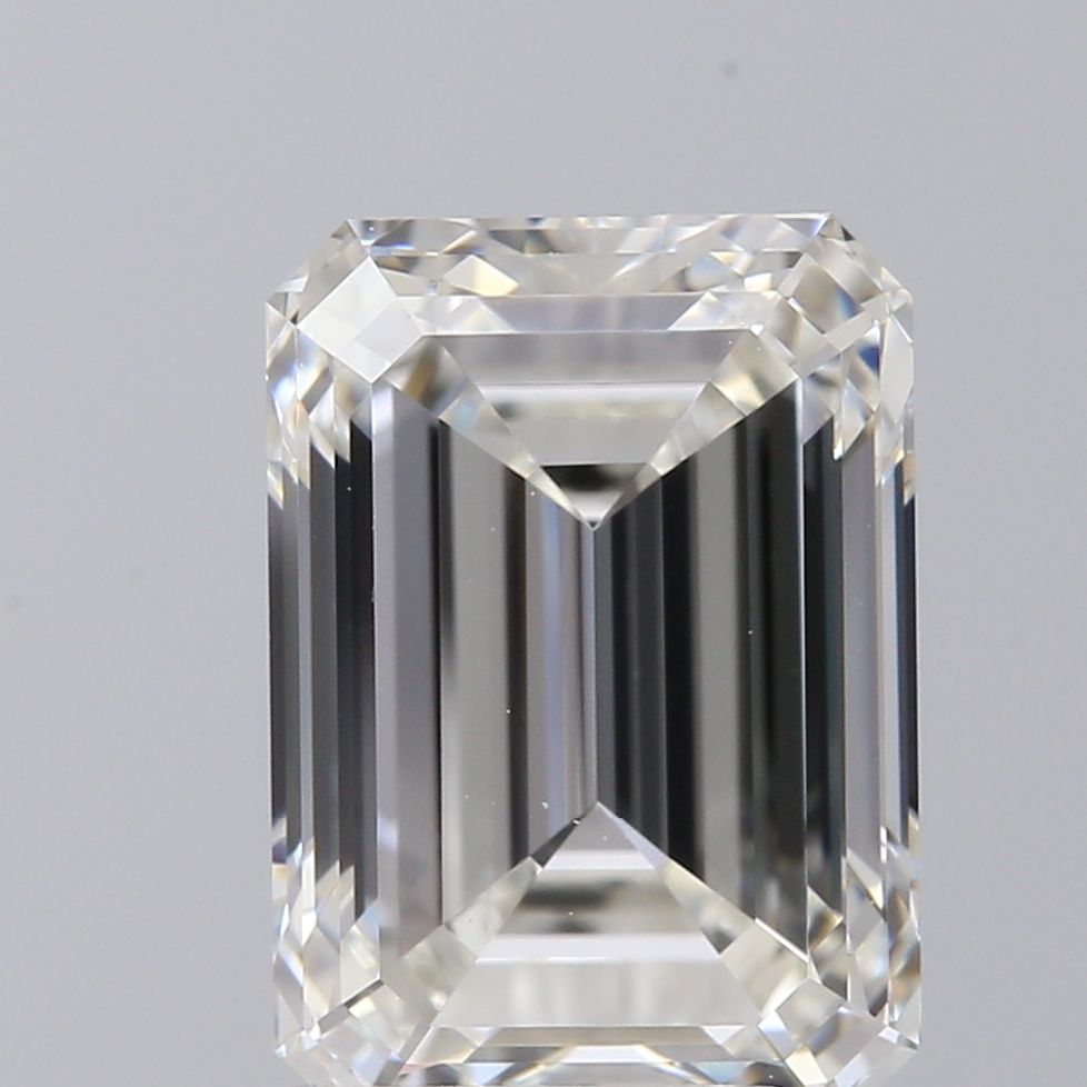 3.01 ct Emerald diamond