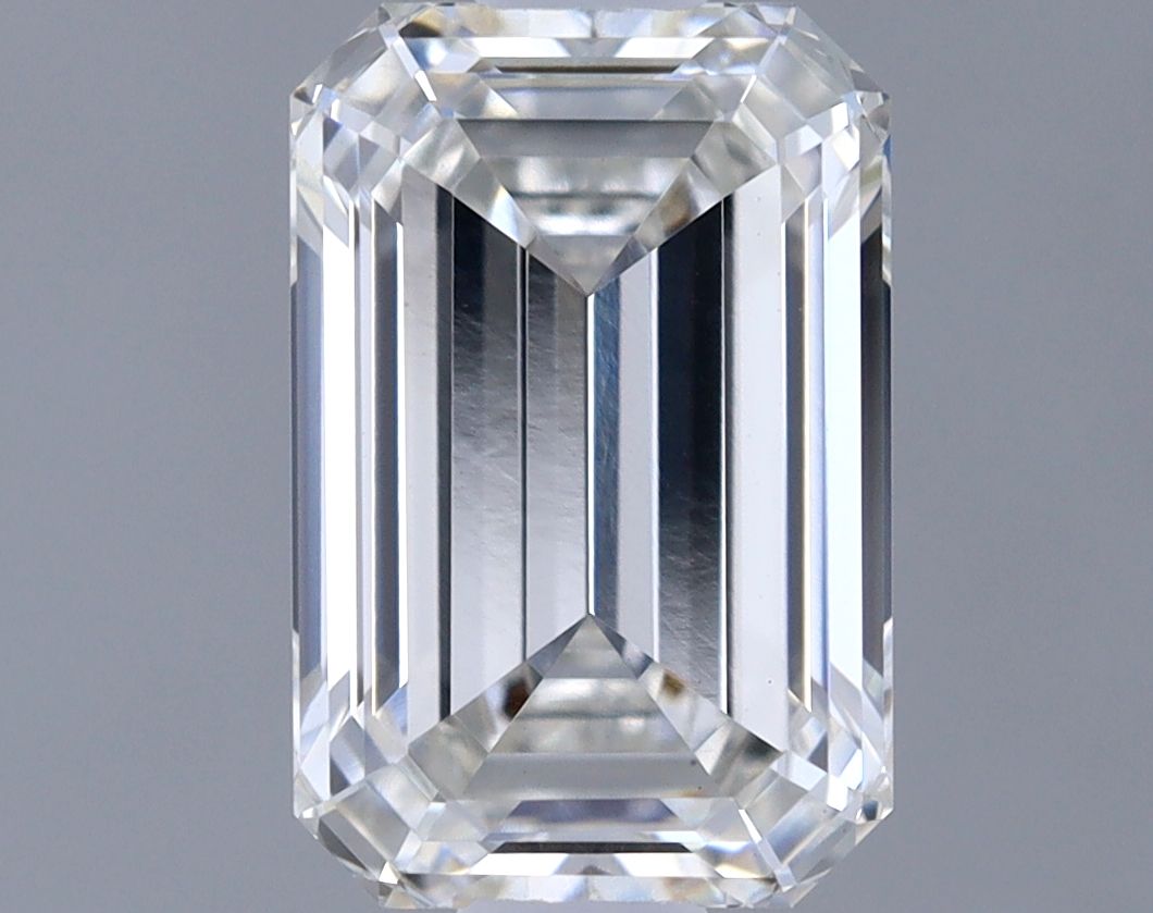 1.06 ct. emerald Lab Grown Diamond front image