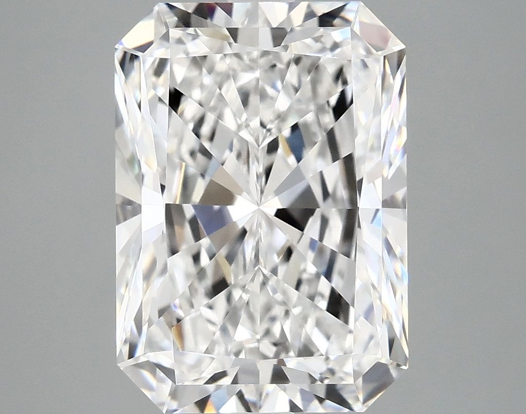 4.86 ct. radiant Lab Grown Diamond front image