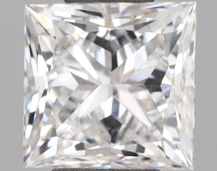 0.7 ct lab-grown Princess Diamond