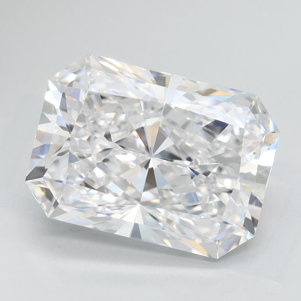 4.47 ct. radiant Lab Grown Diamond front image