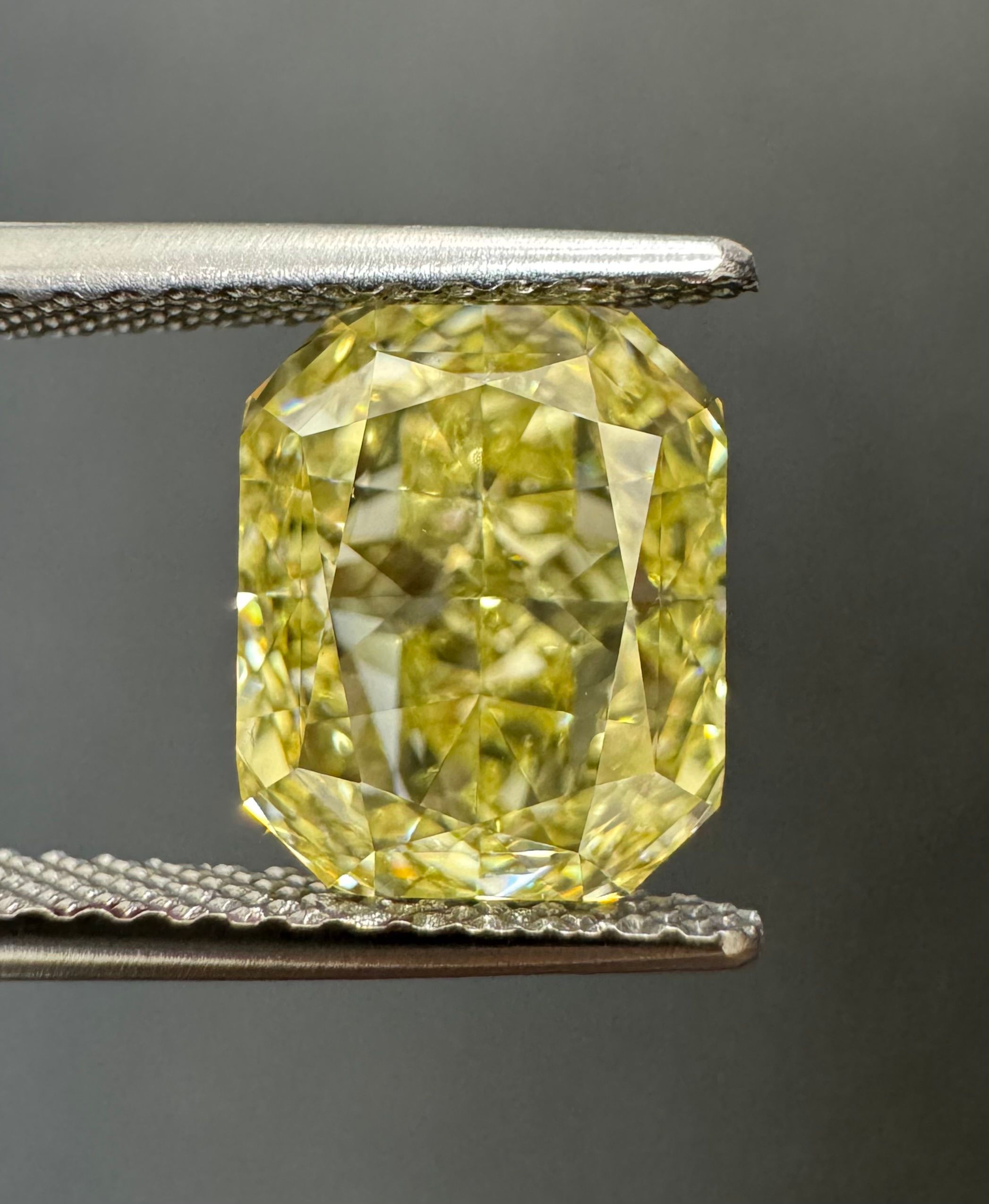 3.00 ct Radiant diamond