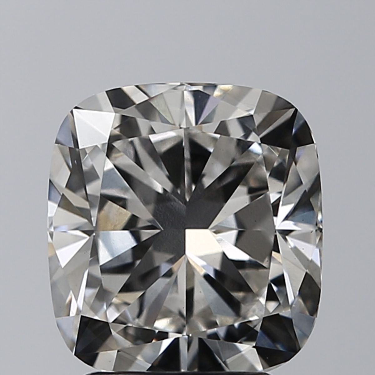 3.01 ct Cushion Brilliant diamond