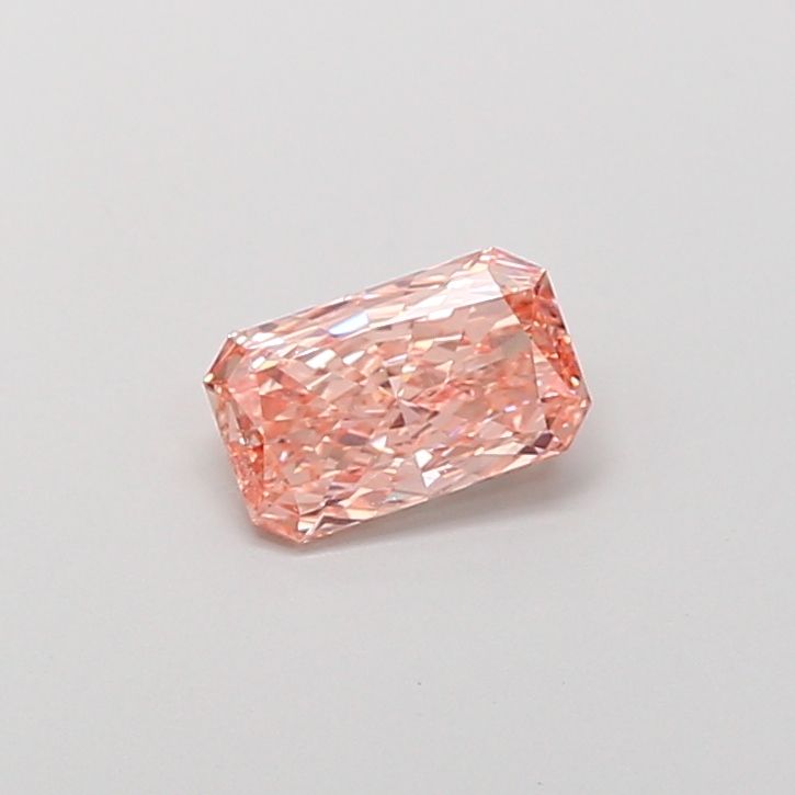 0.92 ct Radiant diamond
