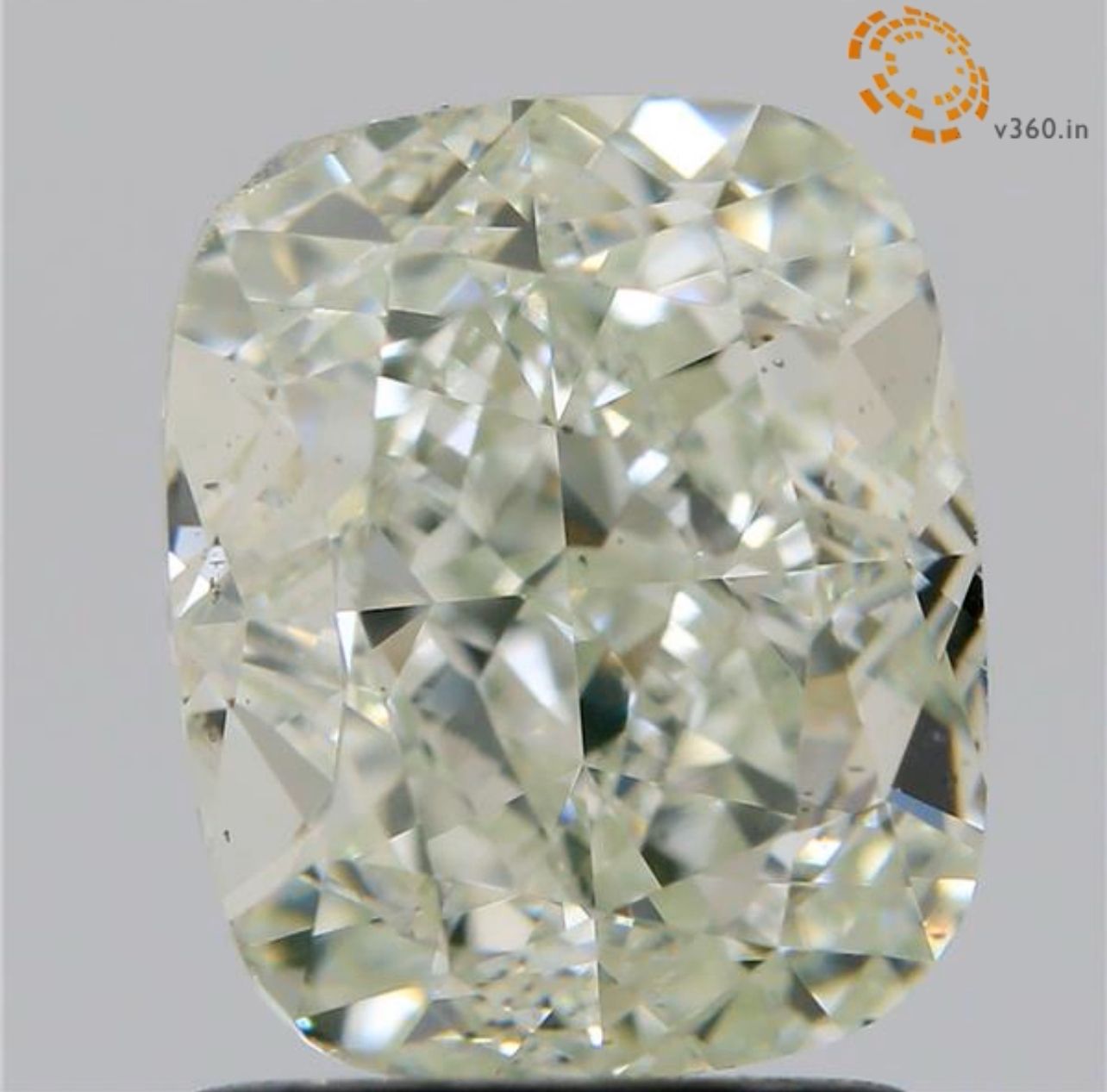 2.51 ct Cushion Brilliant diamond