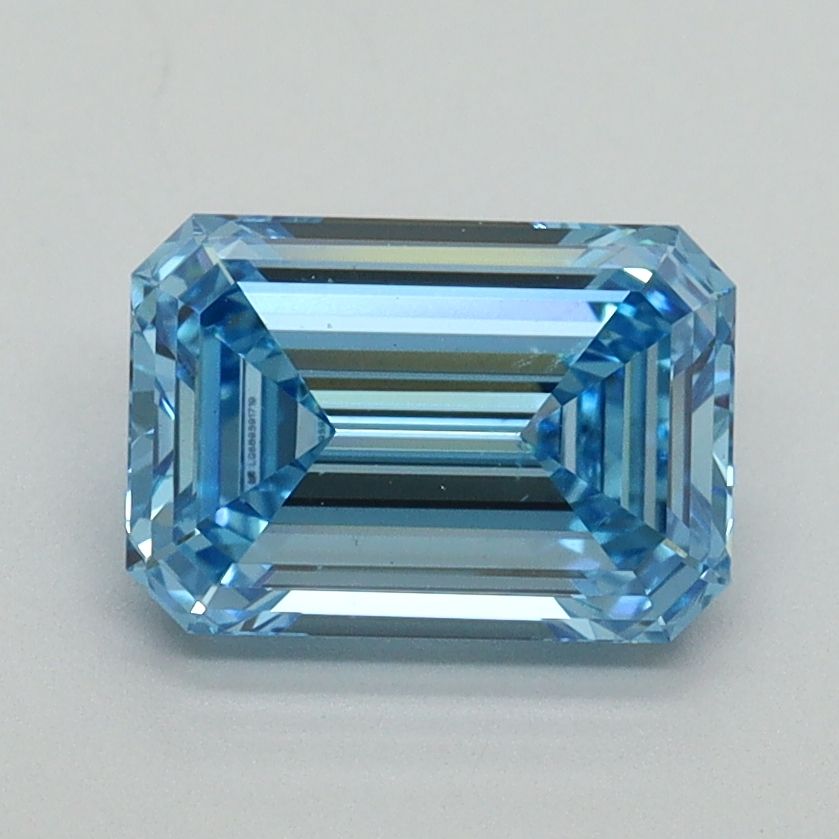 1.56 ct. emerald Lab Grown Diamond front image