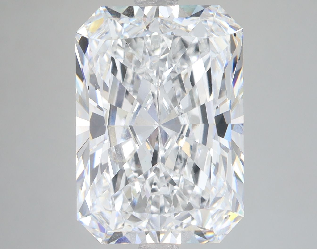 7.62 ct. radiant Lab Grown Diamond front image