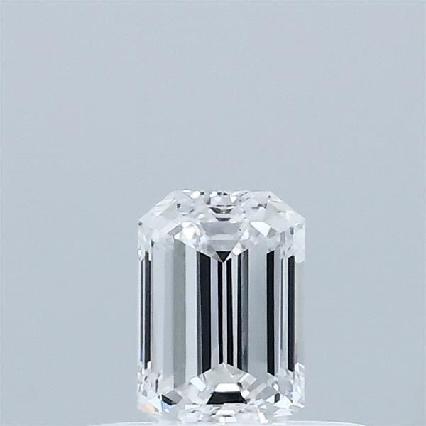0.34 ct lab-grown Emerald Diamond