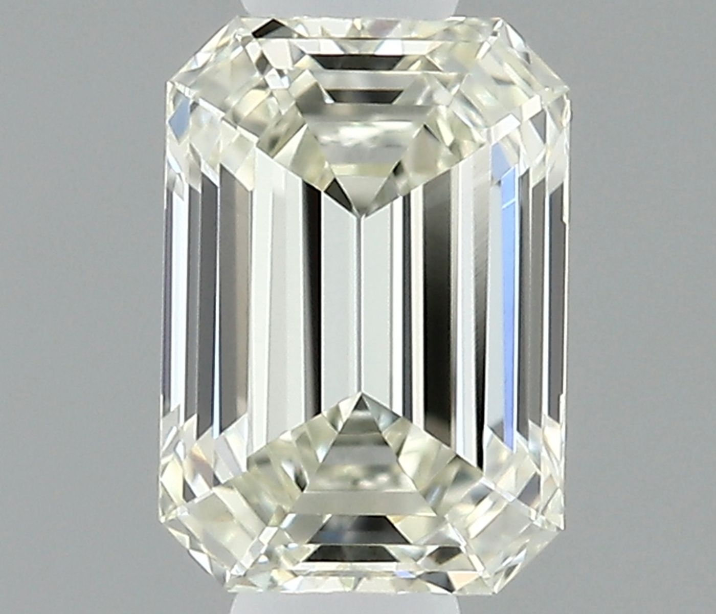 0.31 ct Emerald Diamond