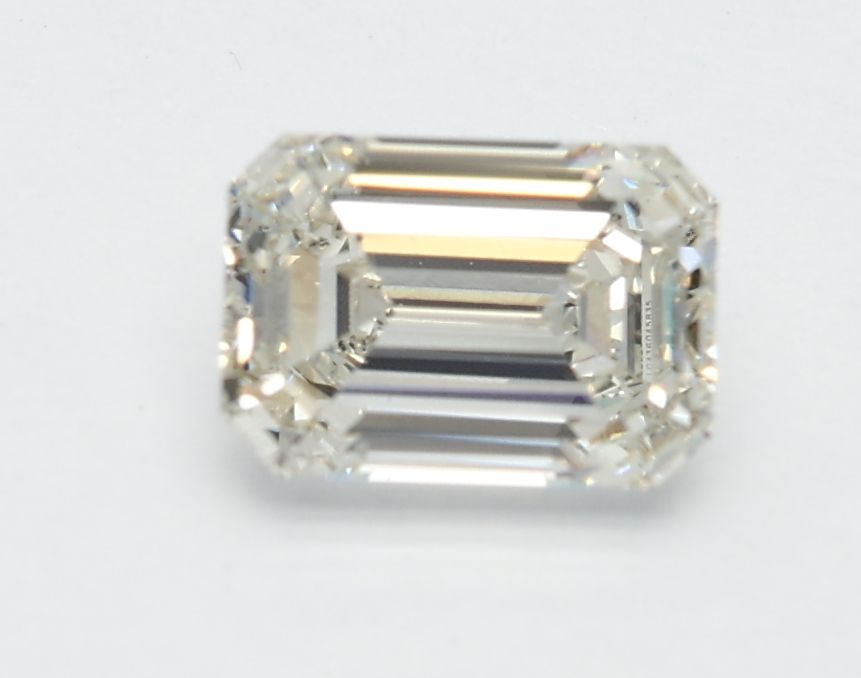0.85 ct. emerald Lab Grown Diamond front image