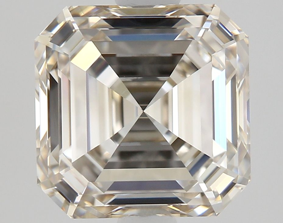 1.8 ct Square emerald Diamond