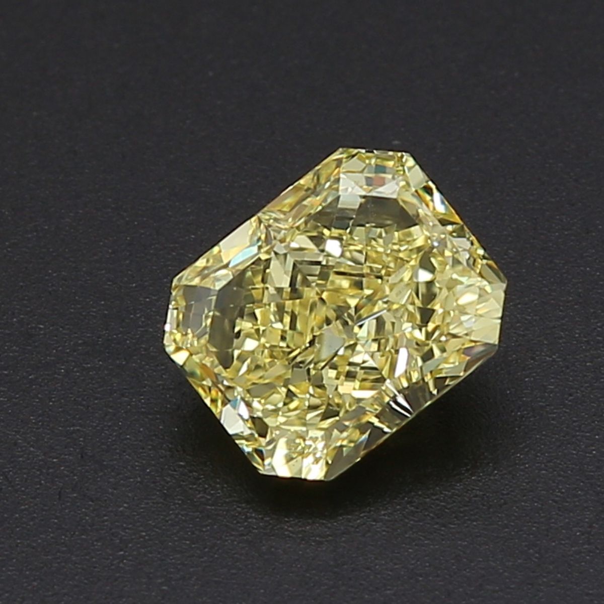 1.50 ct Radiant diamond