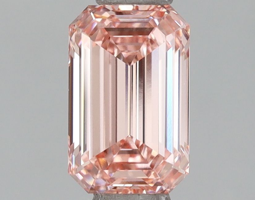 1.04 ct Emerald diamond