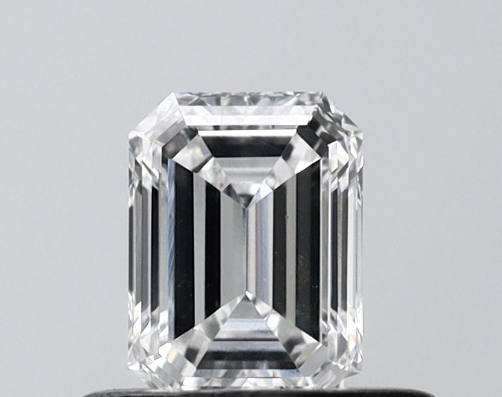 0.48 ct lab-grown Emerald Diamond