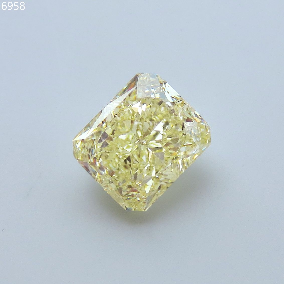5.01ct Radiant diamond