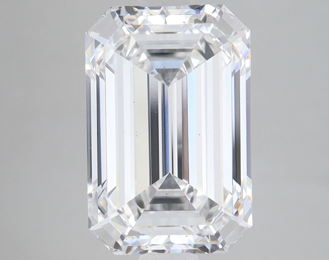 4.47 ct. emerald Lab Grown Diamond front image