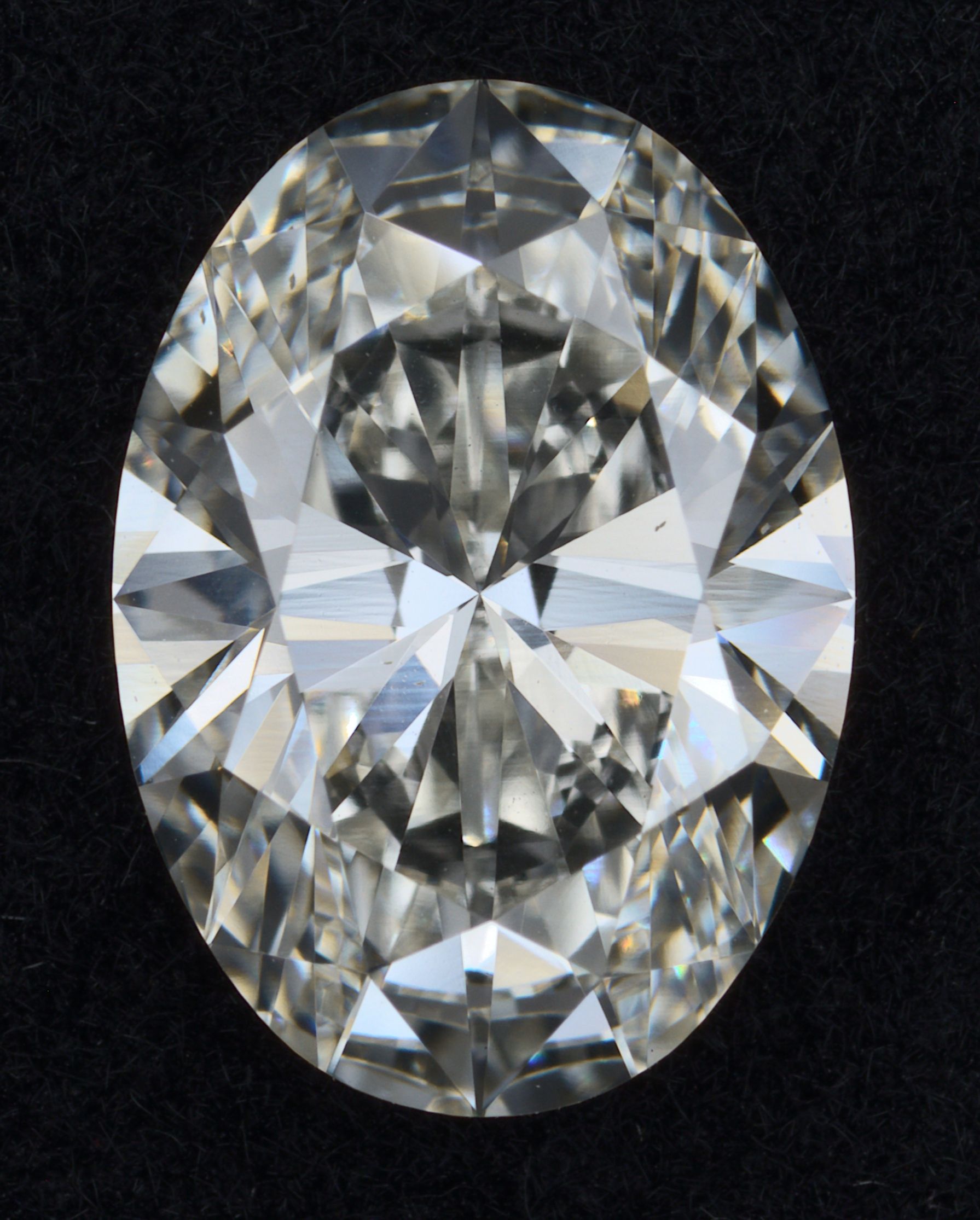 1.81 ct. oval Lab Grown Diamond front image