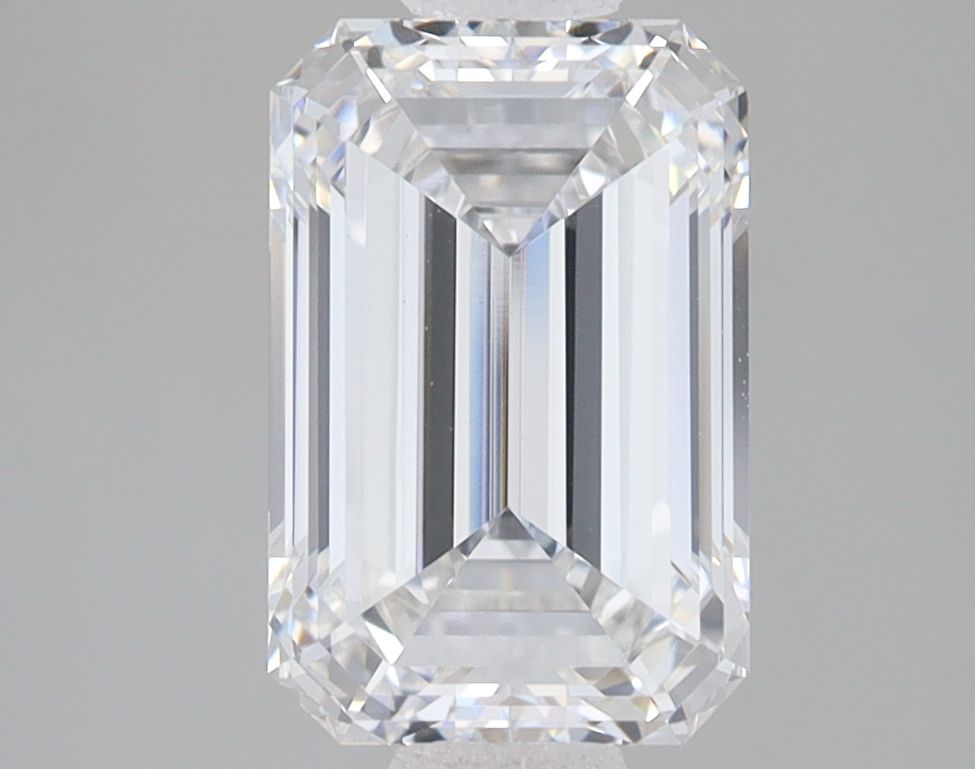 2.85 ct. emerald Lab Grown Diamond front image