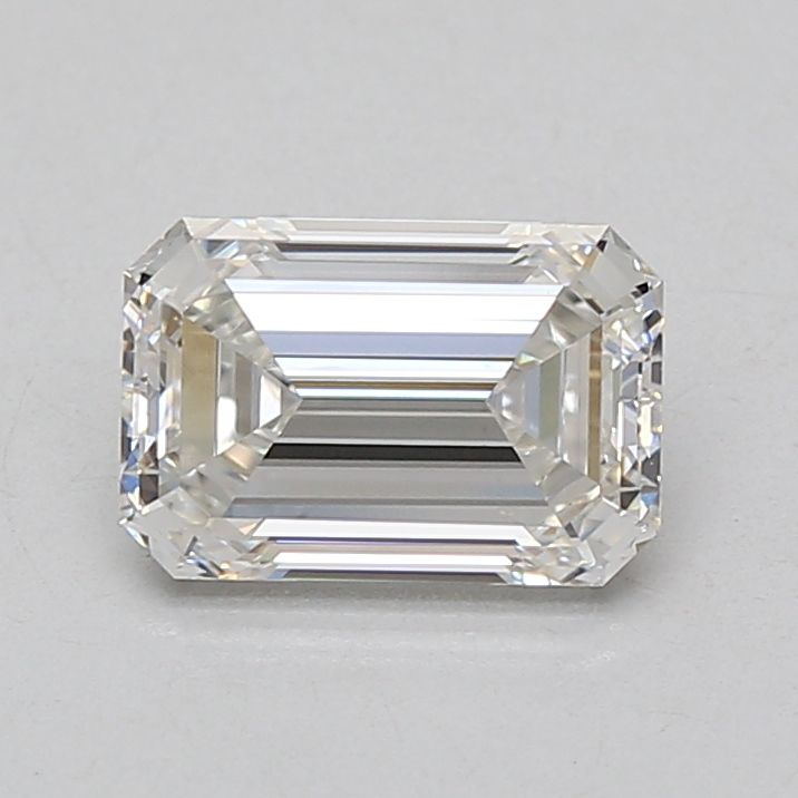 1.77 ct Emerald diamond