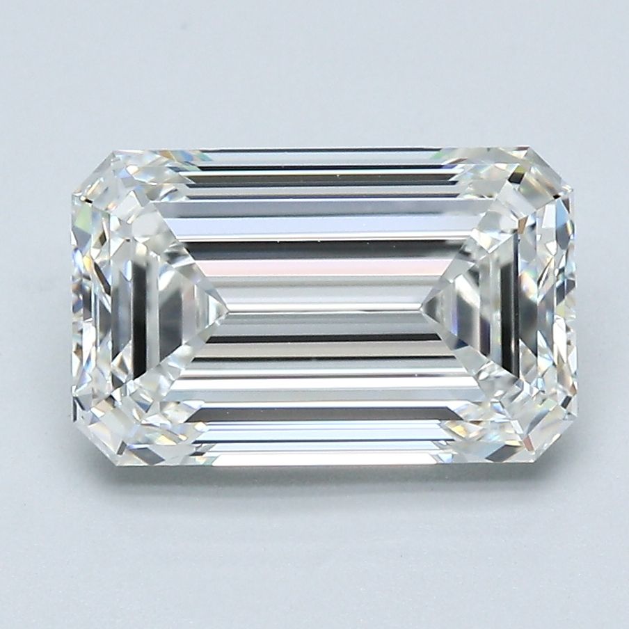 3.20 ct Emerald diamond