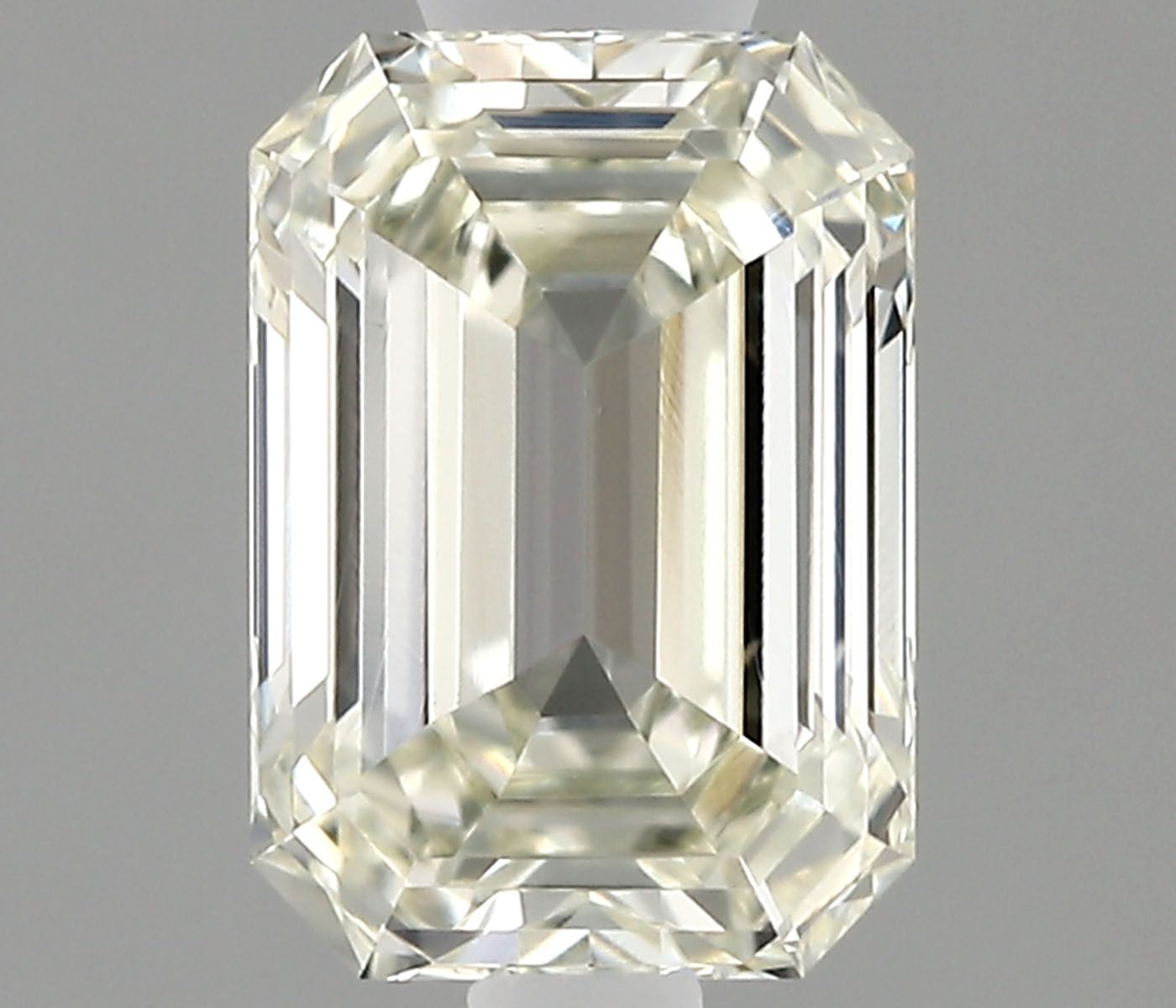 0.61 ct Emerald Diamond