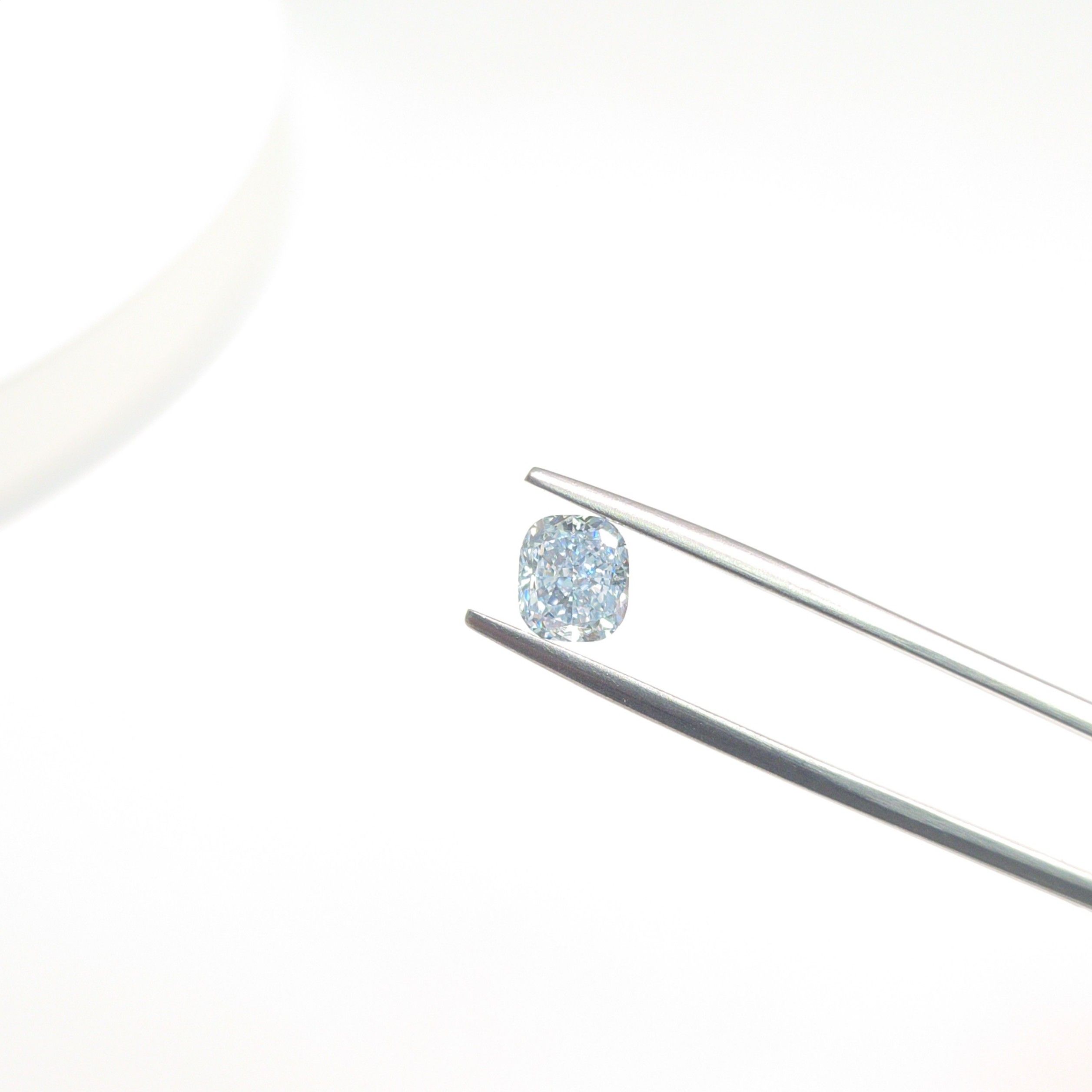 1.01 ct Cushion Modified diamond