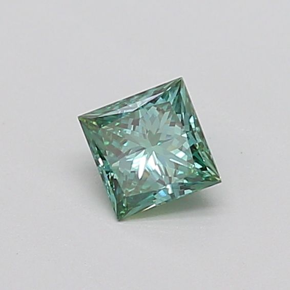 0.35 CT Fancy Vivid Green PRINCESS