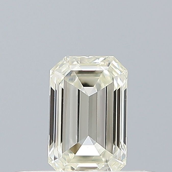0.24ct Emerald diamond