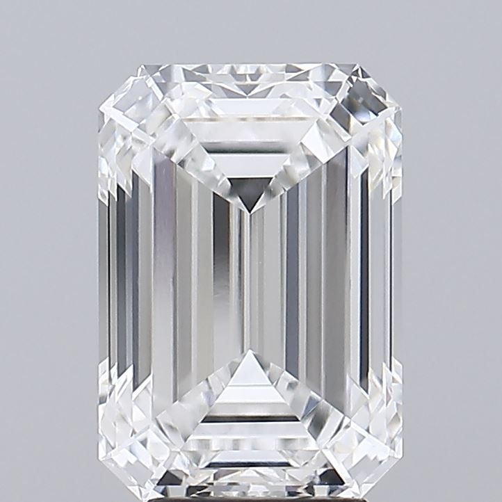 0.4 ct lab-grown Emerald Diamond