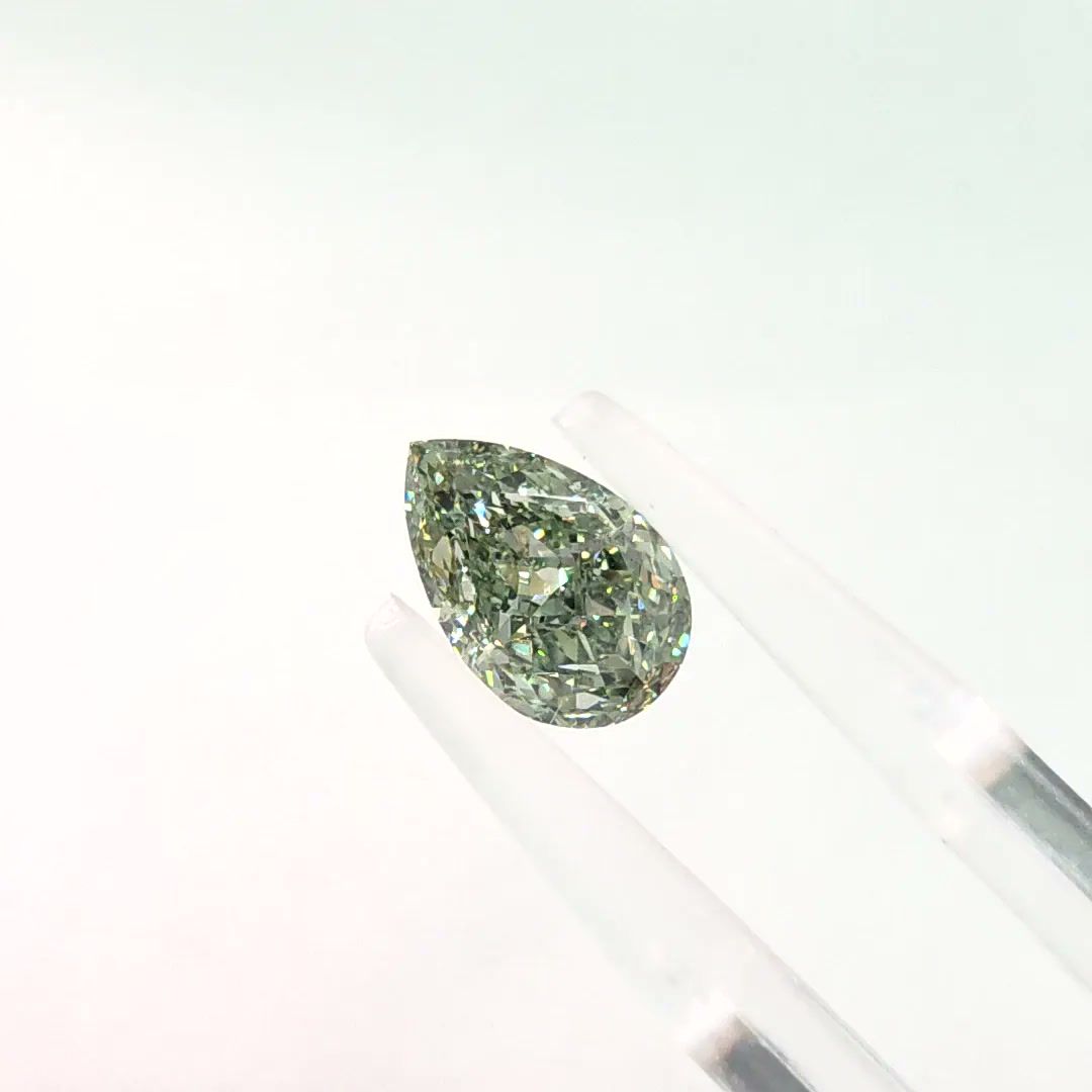 1.03 CT Fancy Vivid Green PEAR