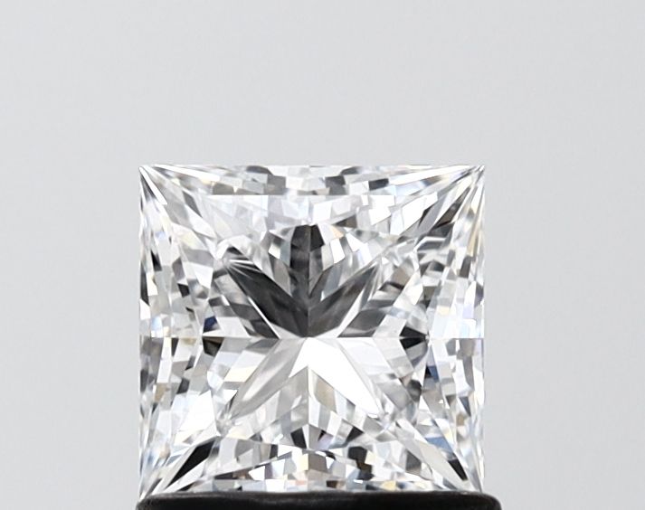 1.06 ct lab-grown Princess Diamond