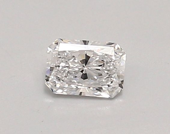 0.39 ct lab-grown Radiant Diamond