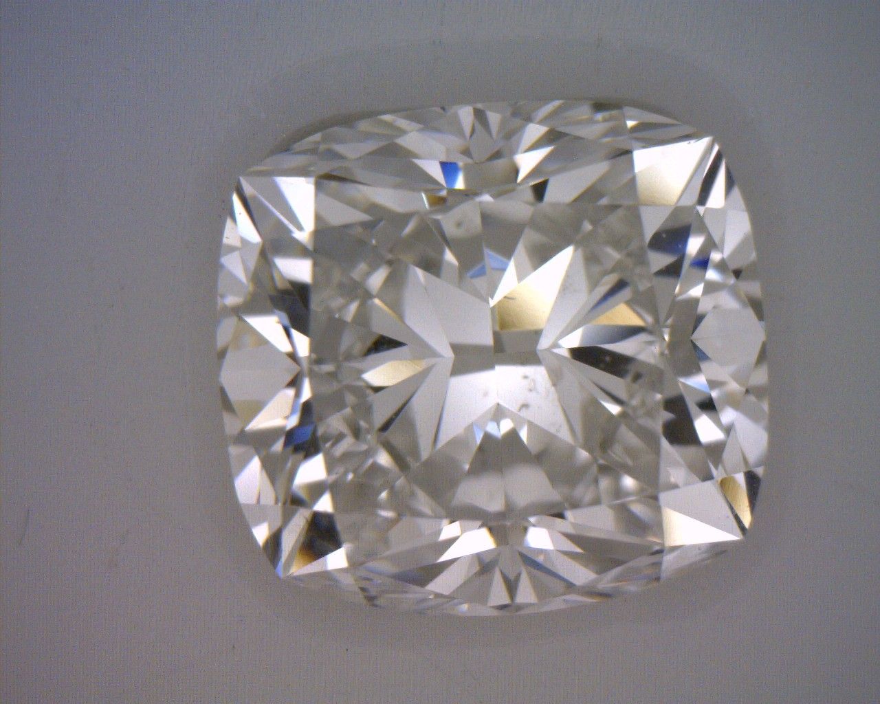 1.71 ct Cushion Brilliant diamond