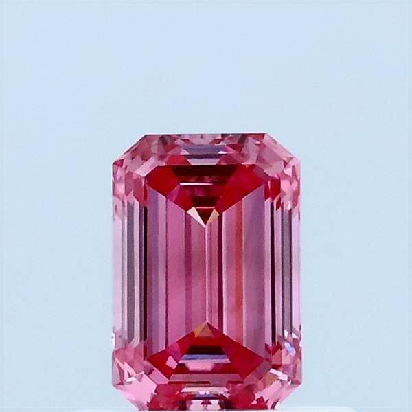 0.57 ct Emerald diamond