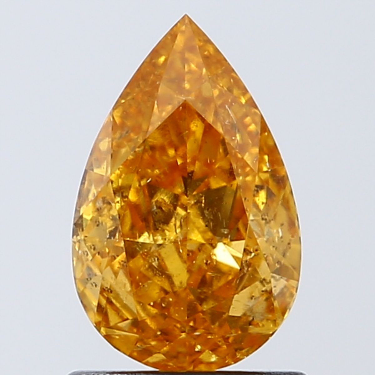 Diament 1.02 ct Fancy Vivid Yellowish Orange/