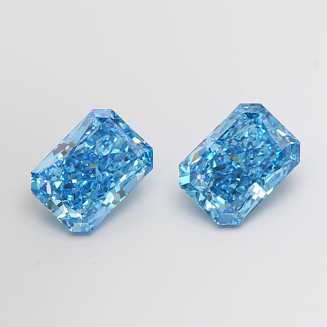 5.55 ct. radiant Lab Grown Diamond front image