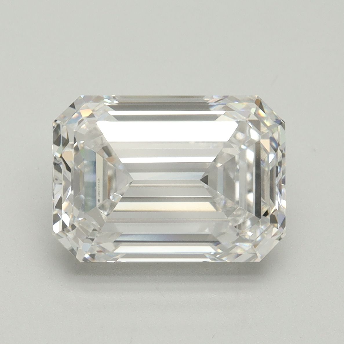 4.57 ct. emerald Lab Grown Diamond front image