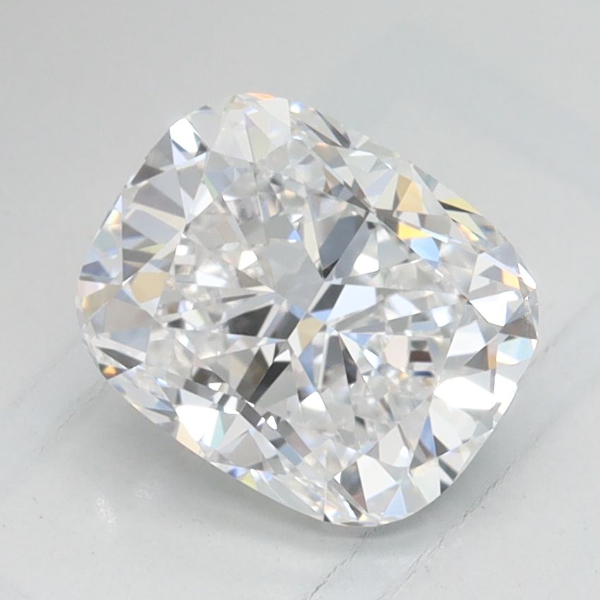 1.55 ct lab-grown Cushion modified Diamond