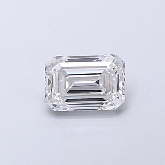 0.4 ct lab-grown Emerald Diamond