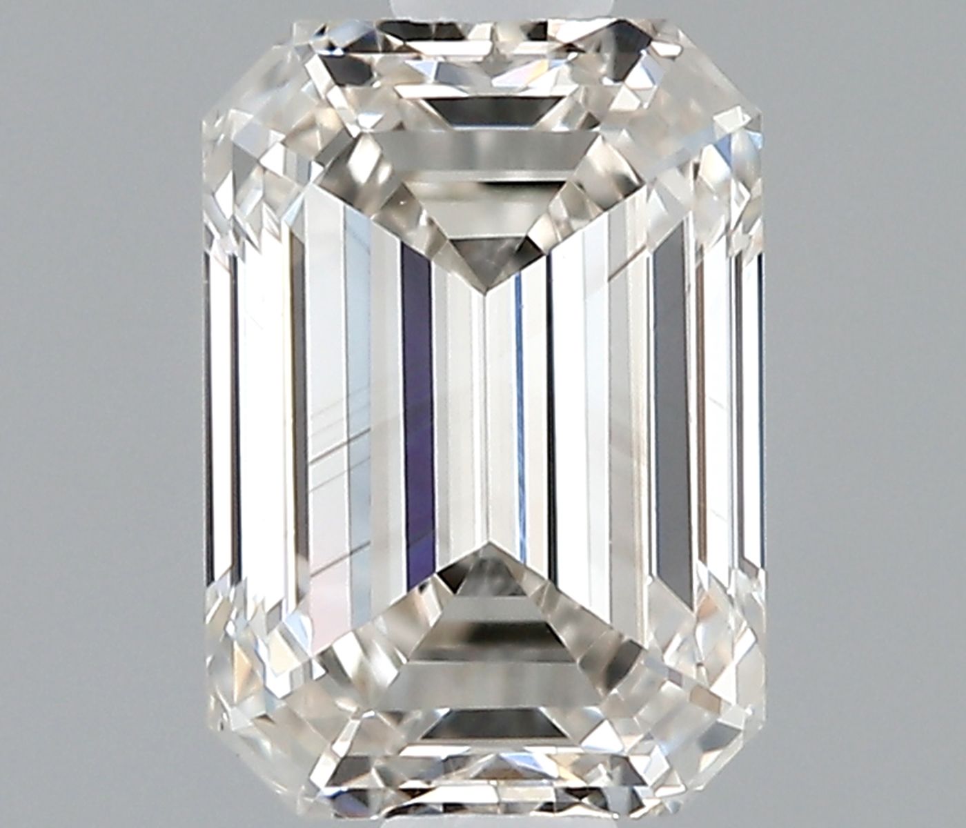 0.90 ct Emerald diamond