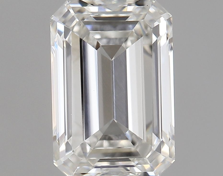 0.95 ct Emerald diamond