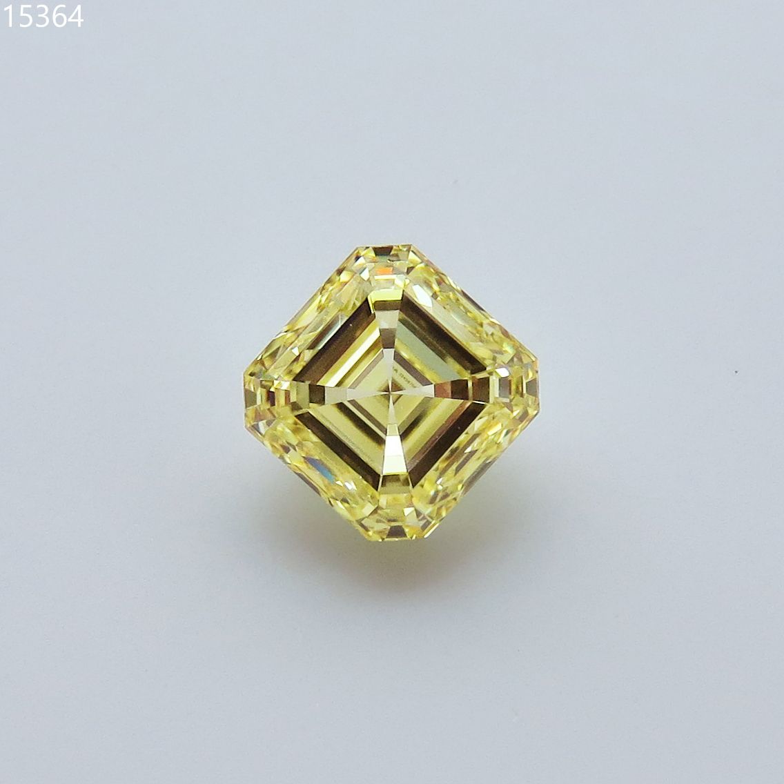 Diament 2.0 ct Fancy Intense Yellow/VVS2