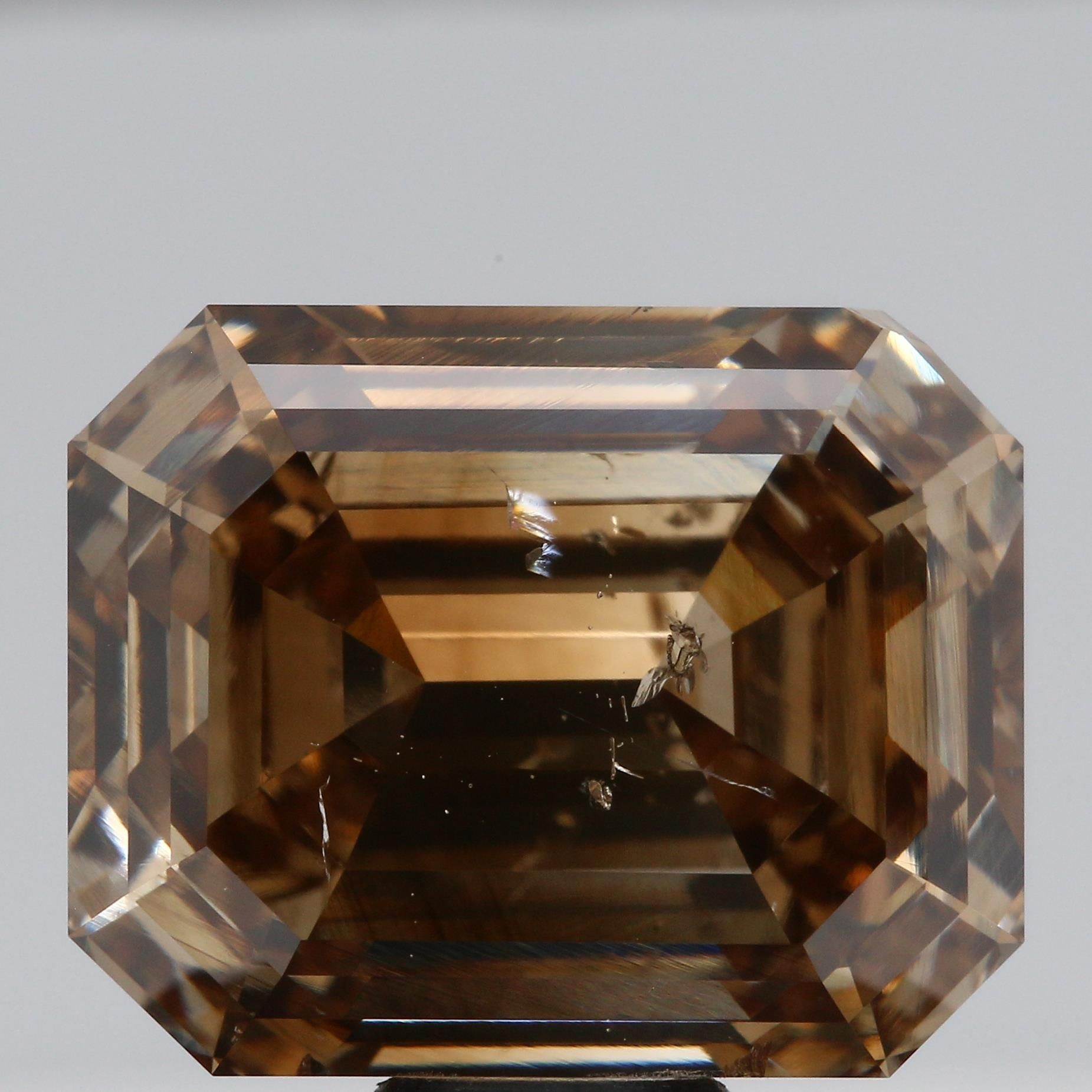 Diament 18.32 ct Fancy Dark Orangy Brown/I1