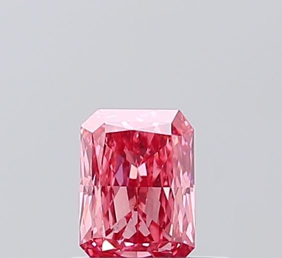 0.52 CT Fancy Vivid Pink RADIANT