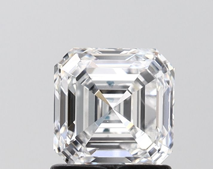 1.3 ct lab-grown Square emerald Diamond
