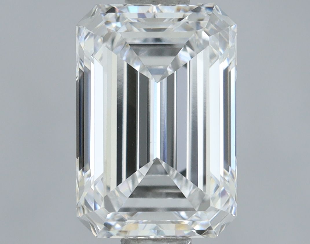 1.04 ct. emerald Lab Grown Diamond front image