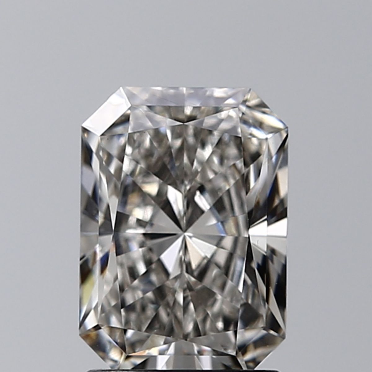1.52 ct. radiant Lab Grown Diamond front image